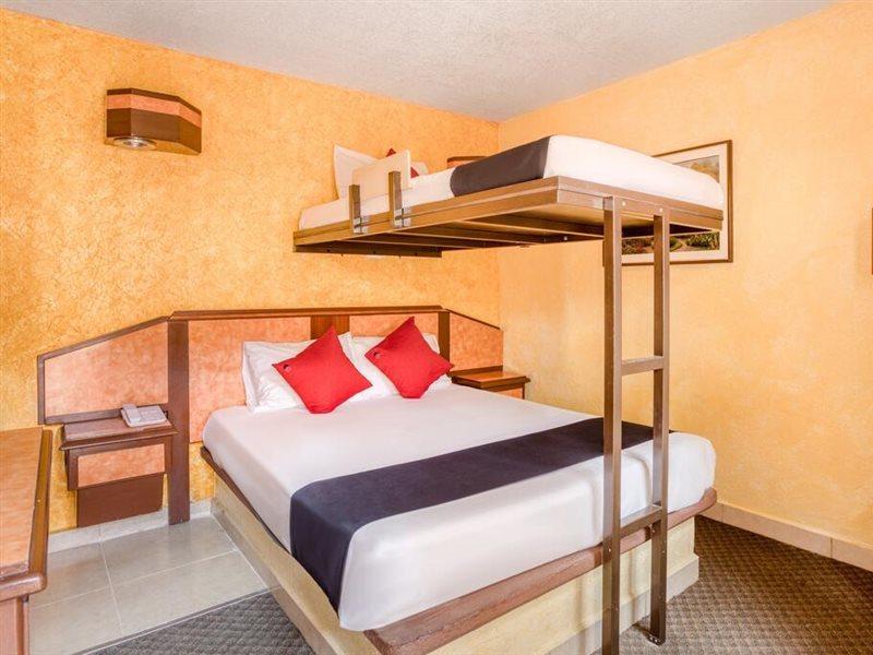 Capital O Hotel Valencia 普埃布拉 外观 照片