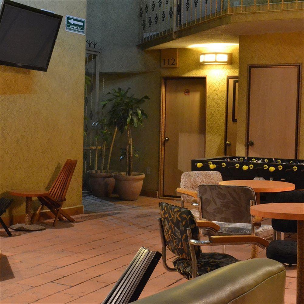 Capital O Hotel Valencia 普埃布拉 外观 照片