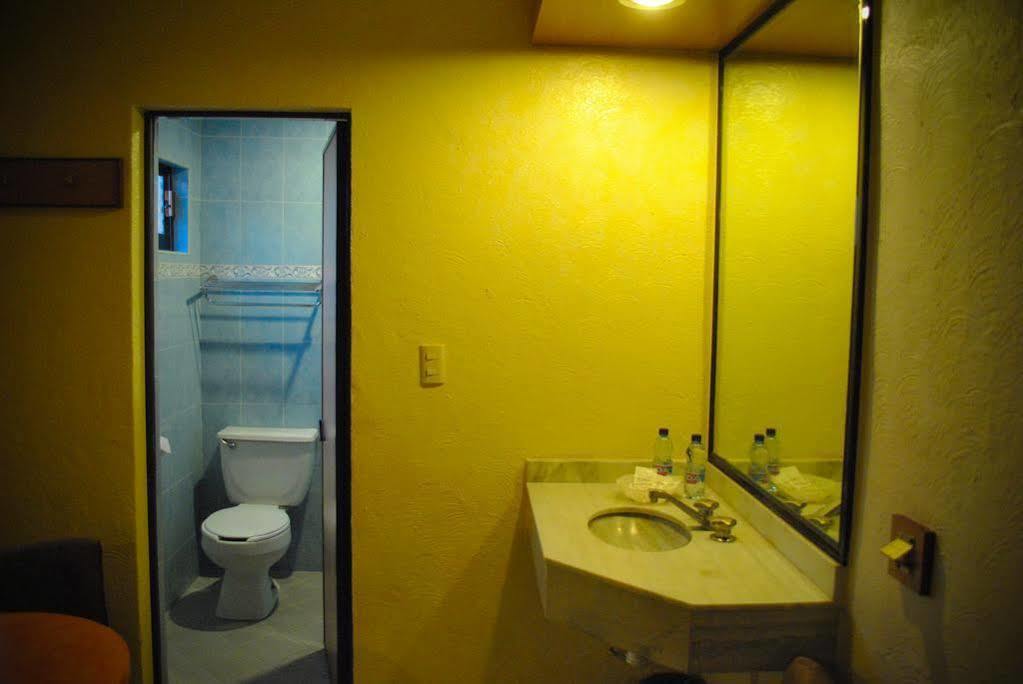Capital O Hotel Valencia 普埃布拉 外观 照片