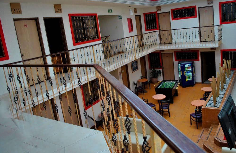 Capital O Hotel Valencia 普埃布拉 外观 照片